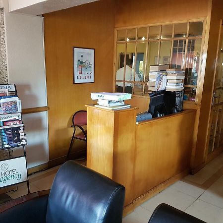 Hotel Regency Thiruvananthapuram Buitenkant foto