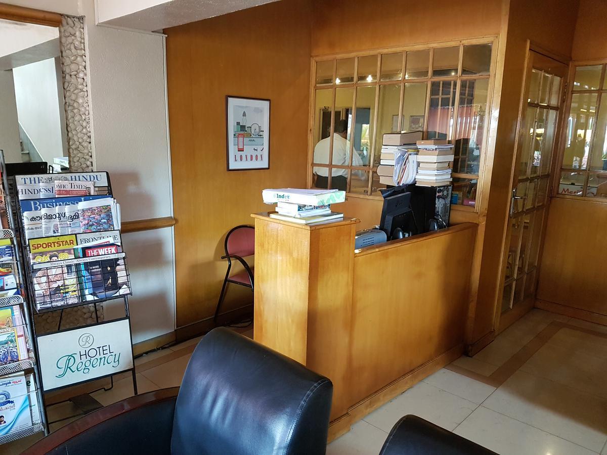 Hotel Regency Thiruvananthapuram Buitenkant foto